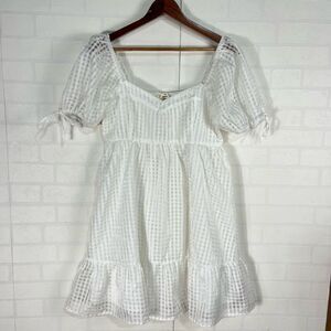Boutique Entro Sundress size Large White Gingham pattern Puff sleeve